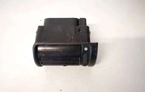 Audi A4 S4 B5 8D Dash center air vent grill 8d1820901