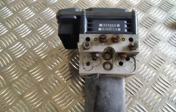 Mercedes-Benz E W211 ABS Pump 0265250226 A2114311812 0265960302