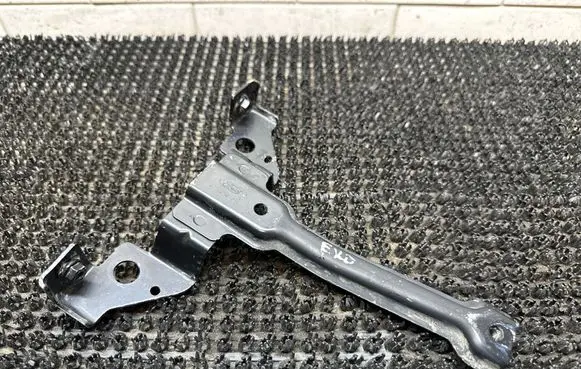 Radiator support slam panel bracket