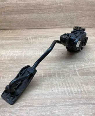 Nissan Primera Accelerator throttle pedal 18002AU410 6PV008620