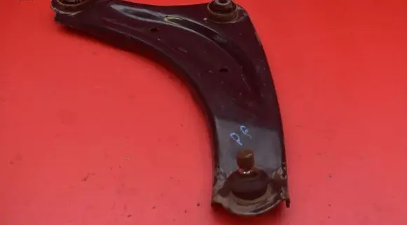 Nissan Leaf I (ZE0) Front control arm