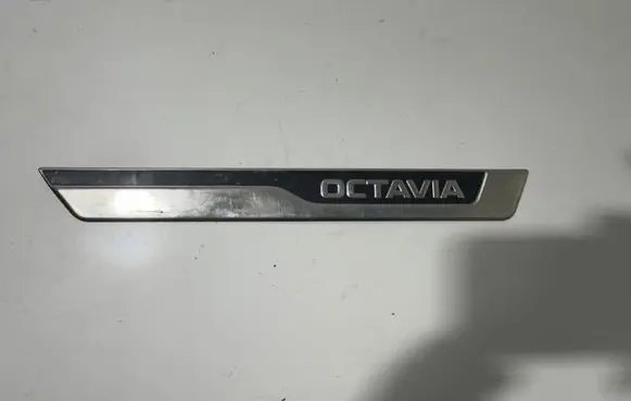 Skoda Octavia Mk4 Front sill (body part) 5E3853813