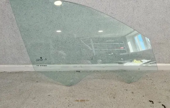 BMW 1 F40 Front door window glass four-door 7448060