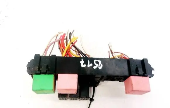 Opel Vivaro Fuse box set