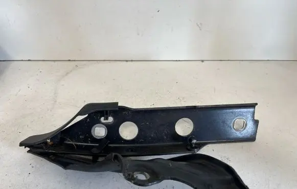 Audi A6 C7 Engine bonnet/hood hinges 