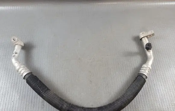 Air conditioning (A/C) pipe/hose