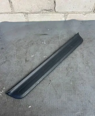 KIA Niro Front sill trim cover 85884AT000