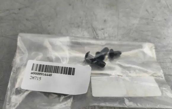 Mercedes-Benz S W221 Nuts/bolts A0009916440