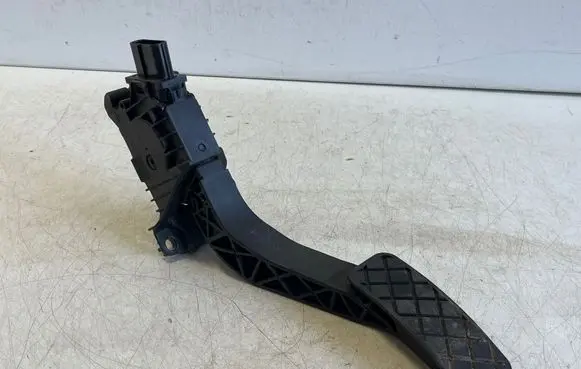 Audi Q2 - Accelerator throttle pedal 5Q2723503F
