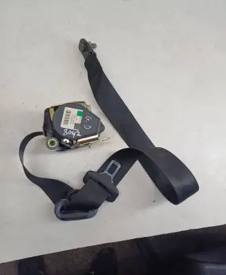 Mercedes-Benz Vaneo W414 Rear seatbelt 561009801 020R005V