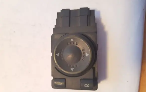 Volkswagen PASSAT B5 Wing mirror switch 3B1959565B