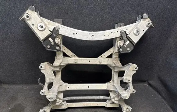 Jeep Grand Cherokee WL Front subframe 00166613 20238148 7441216447