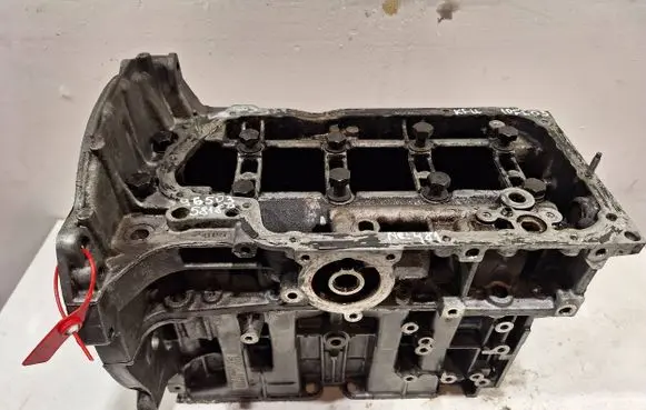 Peugeot 307 Engine block KFU