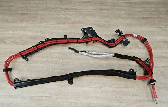 Positive cable (battery)