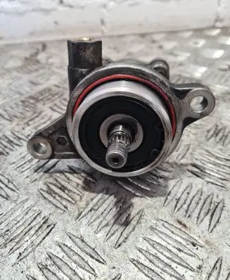 Nissan Primera Power steering pump 2Z021050 5M321N