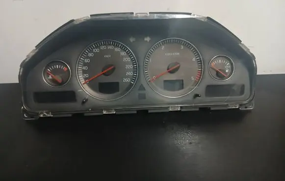 Volvo S60 Speedometer (instrument cluster) 30682277 8602885 69594220T