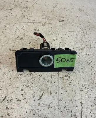 Volkswagen PASSAT B8 12 V Socket (rear) 3G0863916