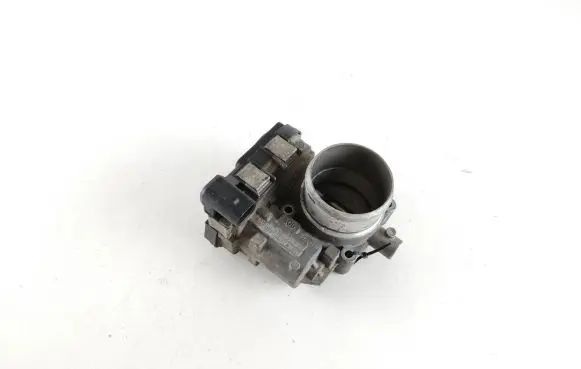 Volkswagen PASSAT B6 Throttle valve 03C133062D
