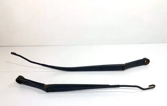 Hyundai ix35 Front wiper blade arm