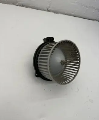 Subaru XV I Heater fan/blower 8727006060 T1017802F