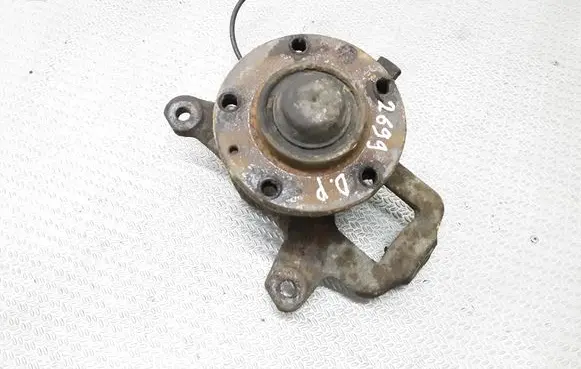 Mercedes-Benz Sprinter W901 W902 W903 W904 Front wheel hub spindle knuckle