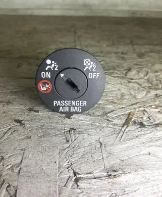 Opel Insignia A Passenger airbag on/off switch 13577258