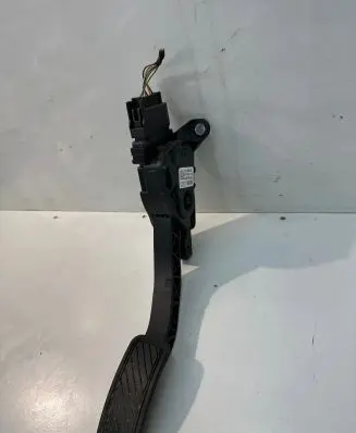 Ford Fiesta Accelerator throttle pedal 8V219F836AB 6PV00951720 C95YE02