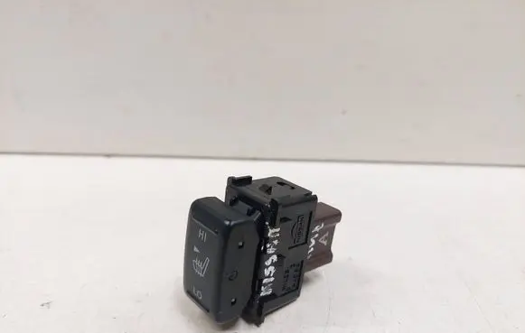 Nissan Murano Z51 Seat heating switch 8901B