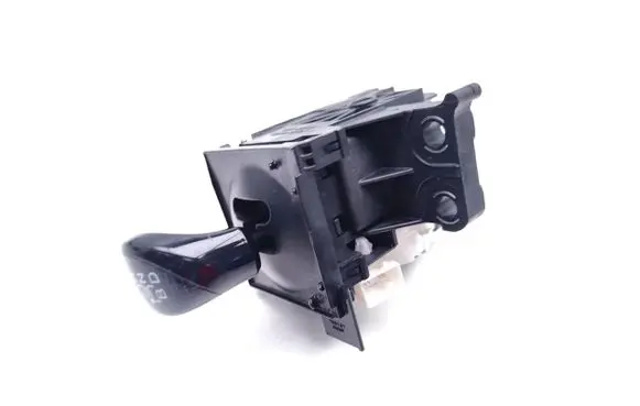Toyota Auris E180 Gear selector 75C582