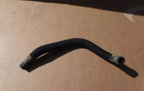 Ford Mustang V Engine coolant pipe/hose