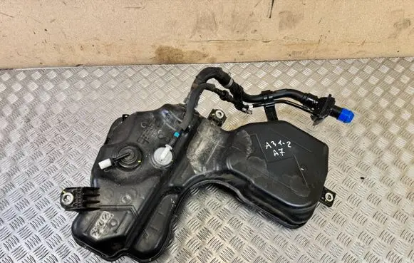 KIA Sorento AdBlue liquid reservoir 31500C6900