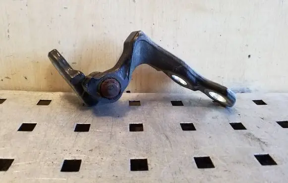 Ford Kuga I Front door upper hinge