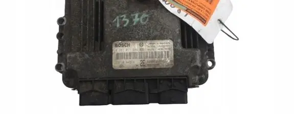 Nissan Primera Engine ECU kit and lock set 0281011646 0281011646 8200391966 8200460391