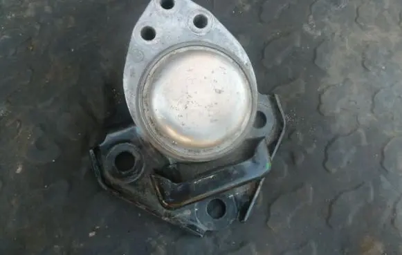 Mazda 6 Engine mounting bracket 5861-6f012-ba