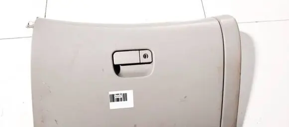 Glove box