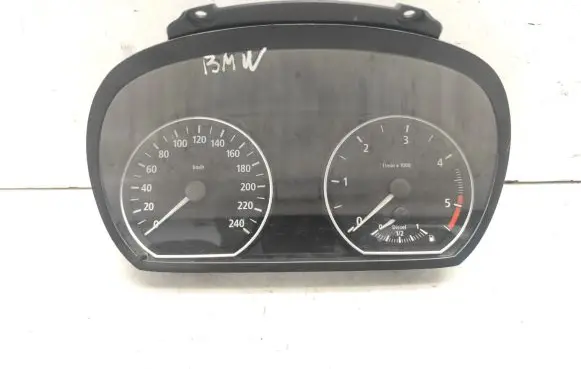 BMW 1 E81 E87 Speedometer (instrument cluster)