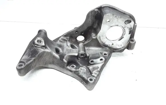 Volvo S90, V90 Generator/alternator bracket 31480996