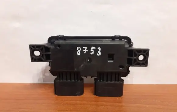 Mercedes-Benz Vito Viano W447 Fuel injection pump control unit/module 8753 A0009008214