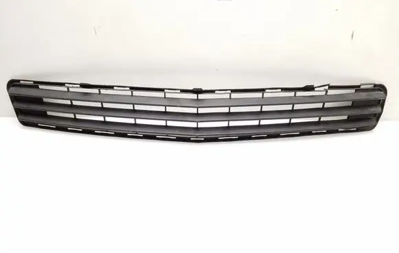Mercedes-Benz C W204 Front bumper lower grill A2048850023