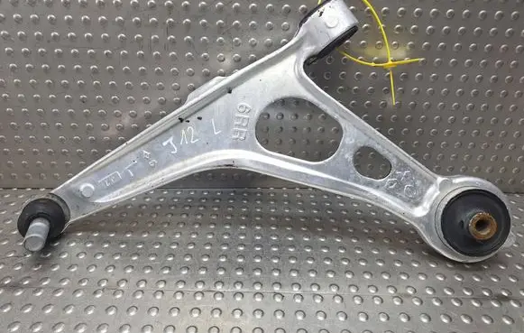 Nissan Qashqai J12 Front control arm S27730812