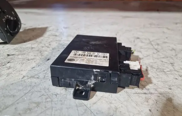 Mercedes-Benz C W203 Tow bar trailer control unit/module 1695452032
