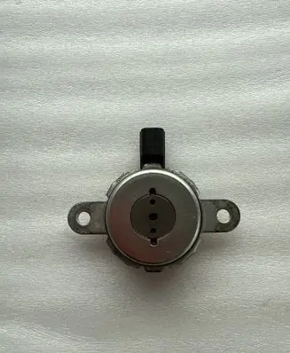 Subaru WRX Camshaft vanos timing valve 10921AA240 10921AA241