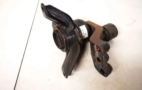KIA Sportage Engine mount bracket 218252y600