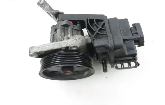 Mercedes-Benz Sprinter W906 Power steering pump 