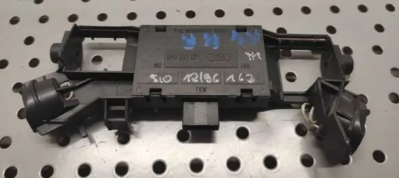Audi A4 S4 B5 8D Sensor 8DO951177