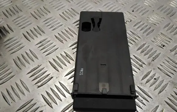 Audi A3 S3 8P Dashboard storage box/compartment 8P0941561