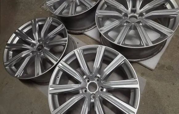 Audi Q8 R20 alloy rim 4M8601025T