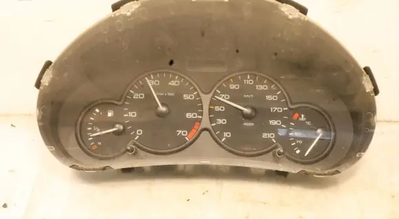 Peugeot 206 Clock 