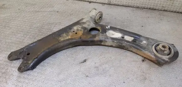 Volkswagen Caddy Front lower control arm/wishbone