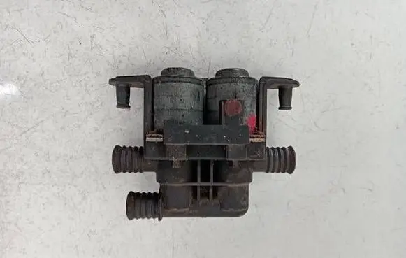 Land Rover Range Rover L322 Coolant heater control valve 64128374995 1147412137